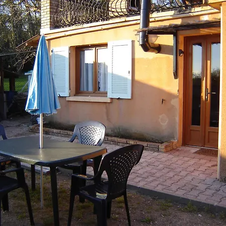 Apartment Appt 2 Pieces Pres De Crecy-la-Chapelle