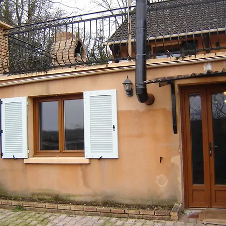 Appartement Appt 2 Pieces Pres De Face Au Moulin Jaune Crecy-la-Chapelle