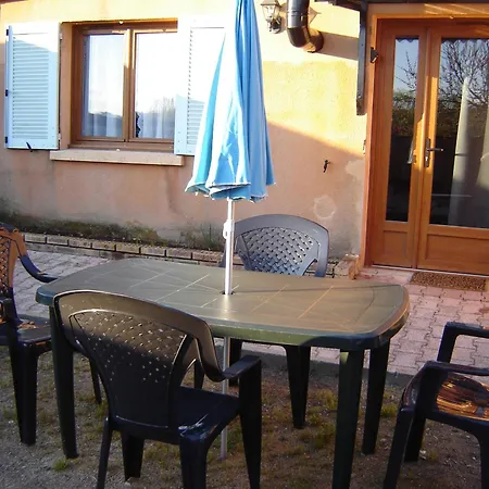 Appartement Appt 2 Pieces Pres De Face Au Moulin Jaune Crecy-la-Chapelle