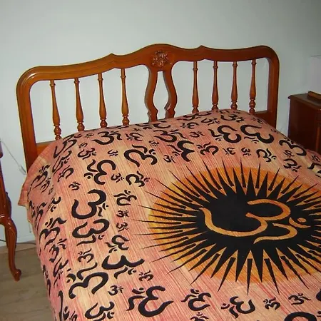 Appt 2 Pieces Pres De Face Au Moulin Jaune Appartement *